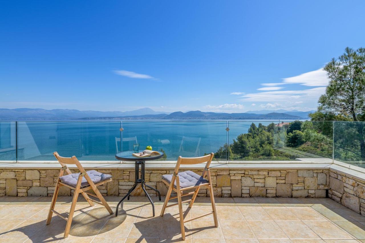 Crystal Beach Villa Chalkís Esterno foto