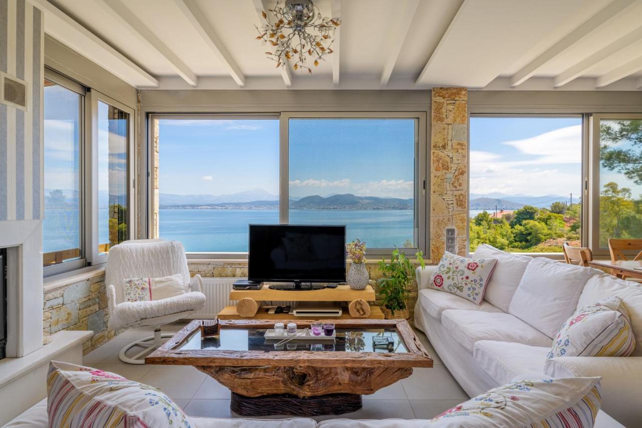 Crystal Beach Villa Chalkís Esterno foto
