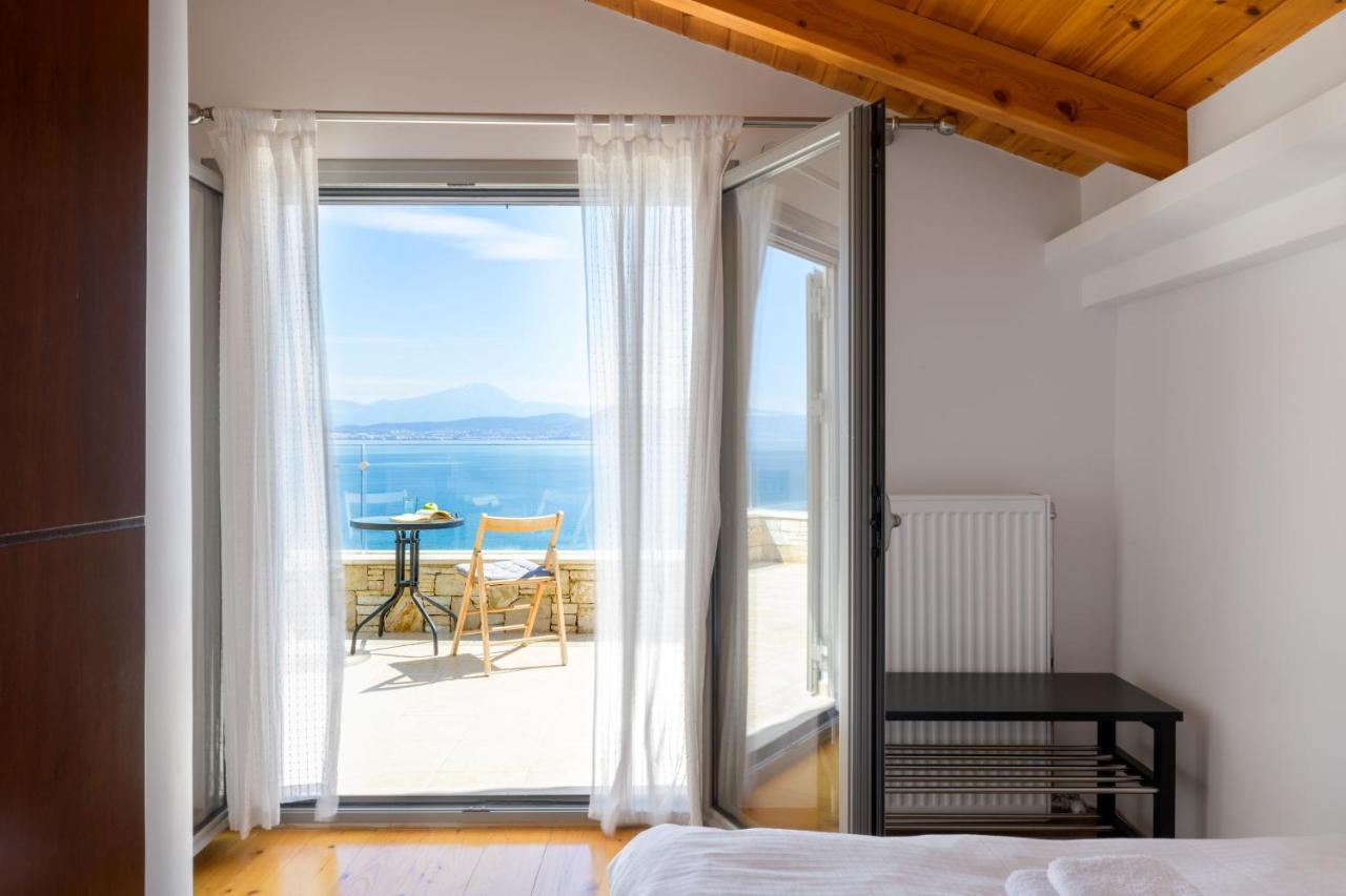 Crystal Beach Villa Chalkís Esterno foto