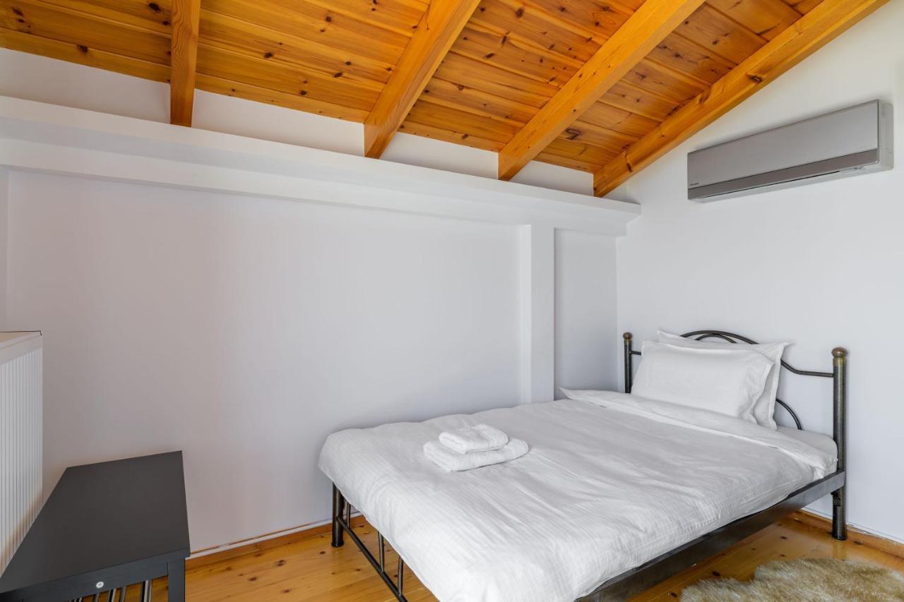 Crystal Beach Villa Chalkís Esterno foto