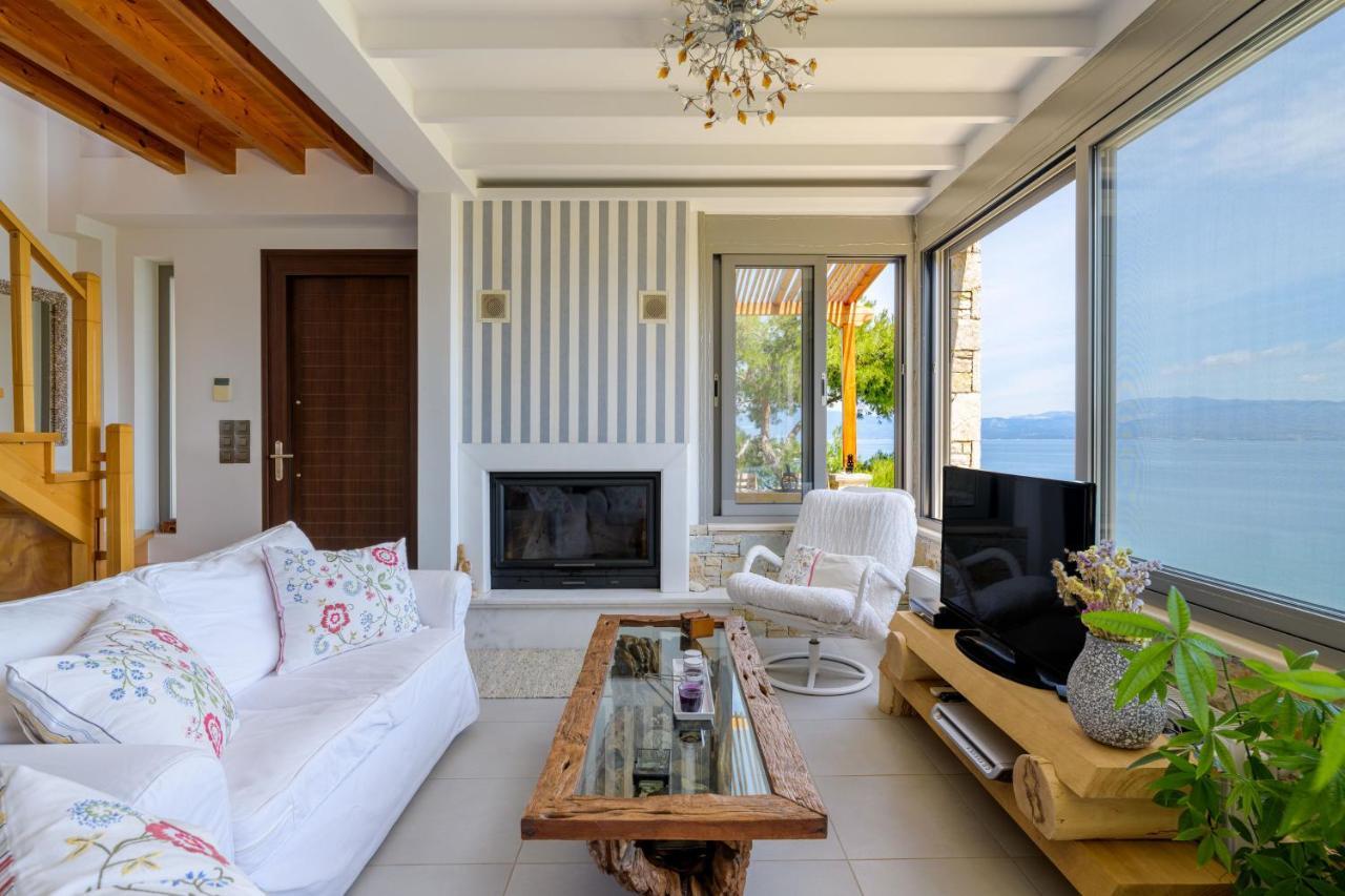 Crystal Beach Villa Chalkís Esterno foto