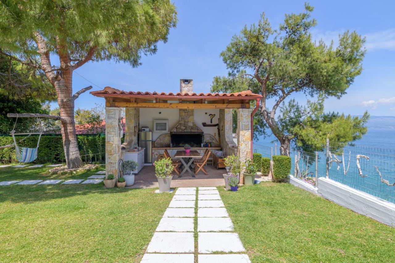 Crystal Beach Villa Chalkís Esterno foto