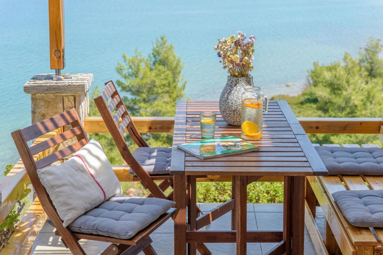 Crystal Beach Villa Chalkís Esterno foto