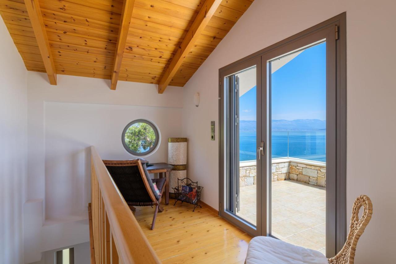 Crystal Beach Villa Chalkís Esterno foto